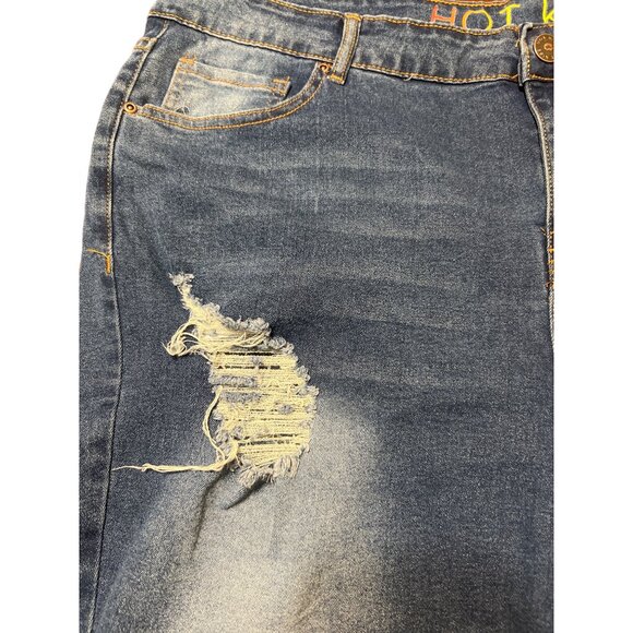Hot Kiss Bermuda Denim Shorts High Rise Raw Hem Distressed Size 20 NWT - Picture 2 of 4